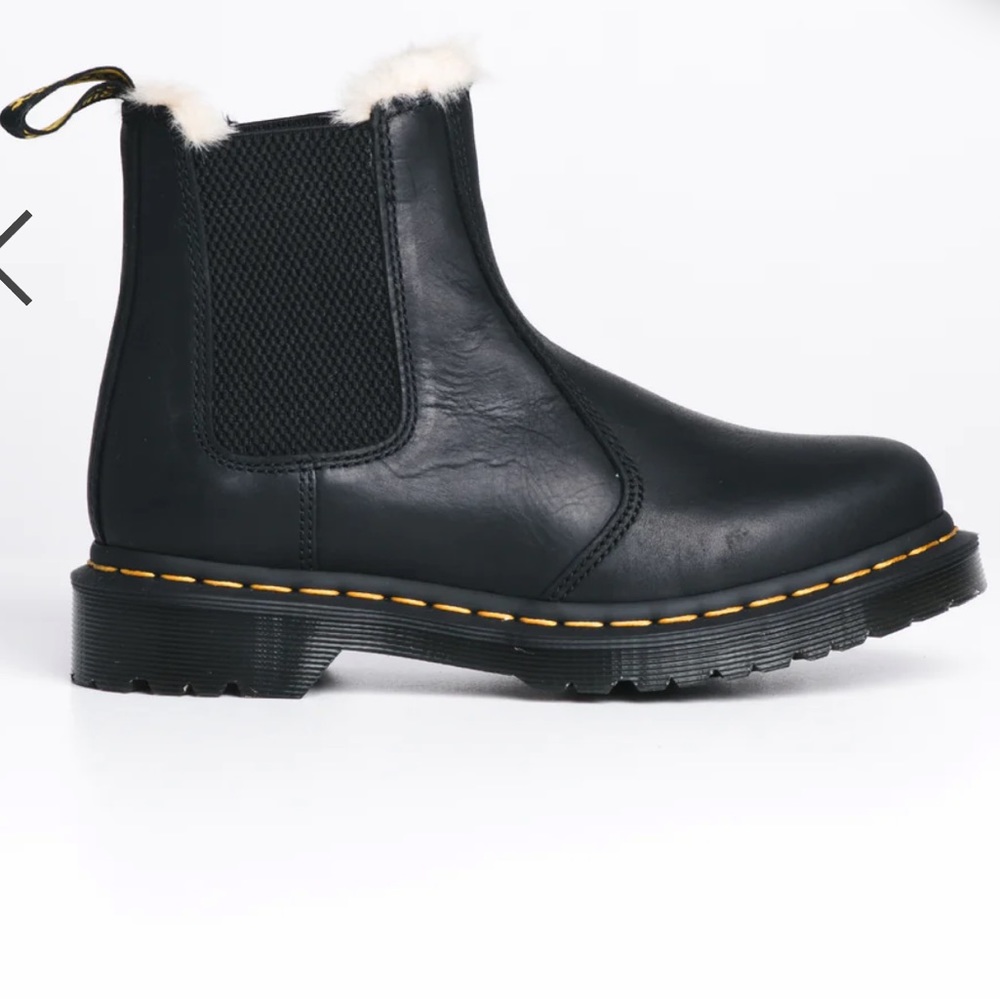 DR MARTENS LEONORE BOOTS
